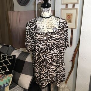 JM Collection Woman square neck zebra print blouse